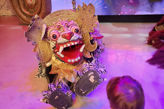 Bali with kids - Barong dance